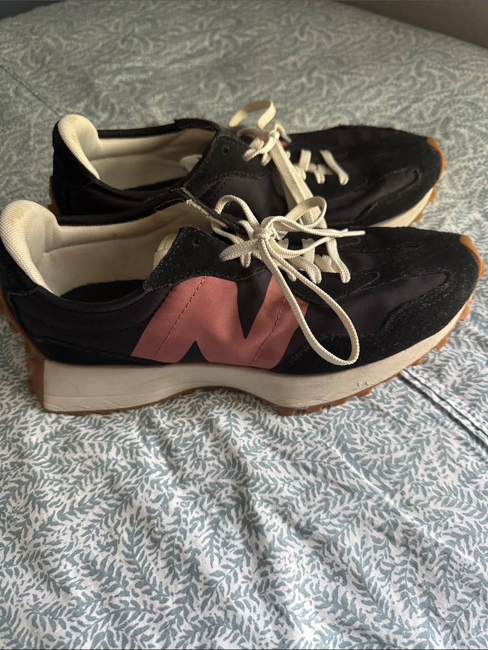New Balance Women's Black and Pink Retro Trail Sneakers